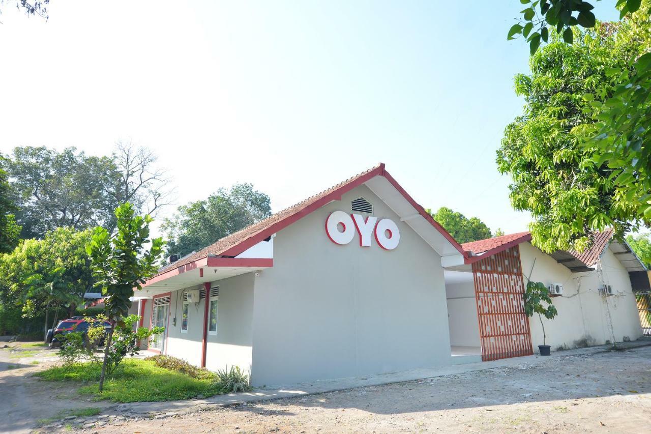 Oyo 743 Garden Guesthouse Maguwo Exterior photo